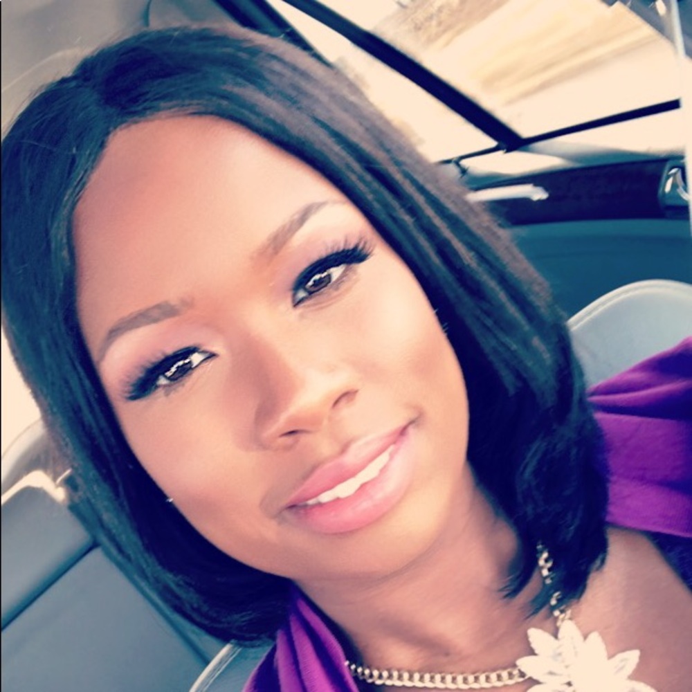 Meet your Posher, Aishia
